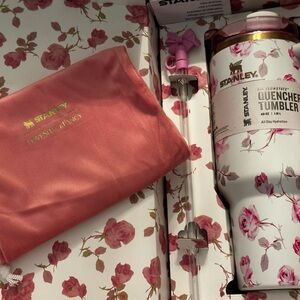 LoveShackFancy Pinkish red & white 
Floral Design
Stanley 1913 40oz Tumbler
